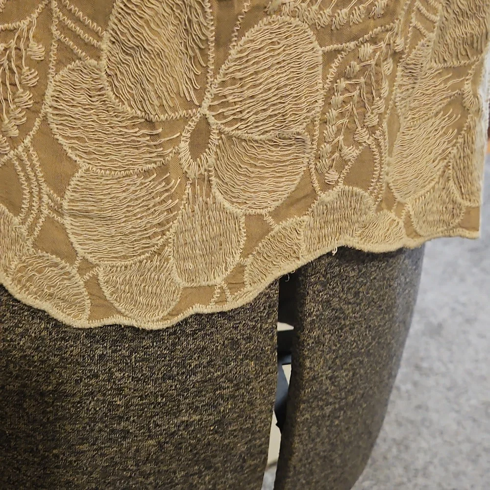 Solitaire Floral Embroidered Rayon Blouse - Picture 4 of 7